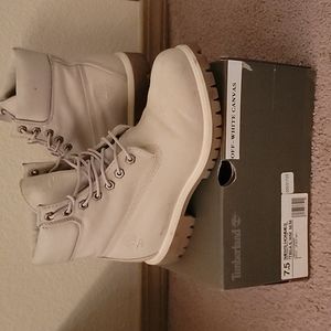 7.5M 6" Off-White/Cream Canvas Timberland Boots